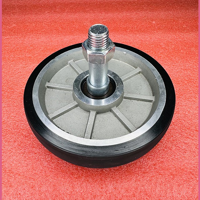 Ролик D-150мм башмака кабины W=27мм с осью RG150 KM581275G03 Kone