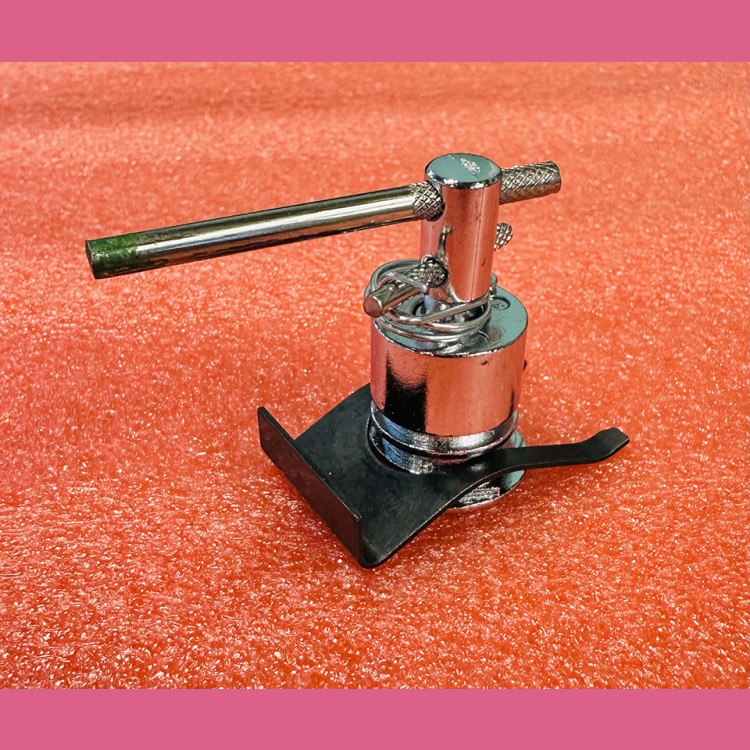 Ключевина замка двери шахты правая 111.02.220G1 Eshine 670-00013 Doppler