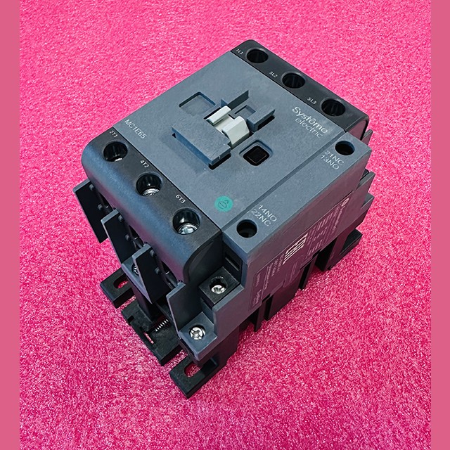 Контактор 220V 3P NO+NC 65A MC1E65M7 Systeme Electric
